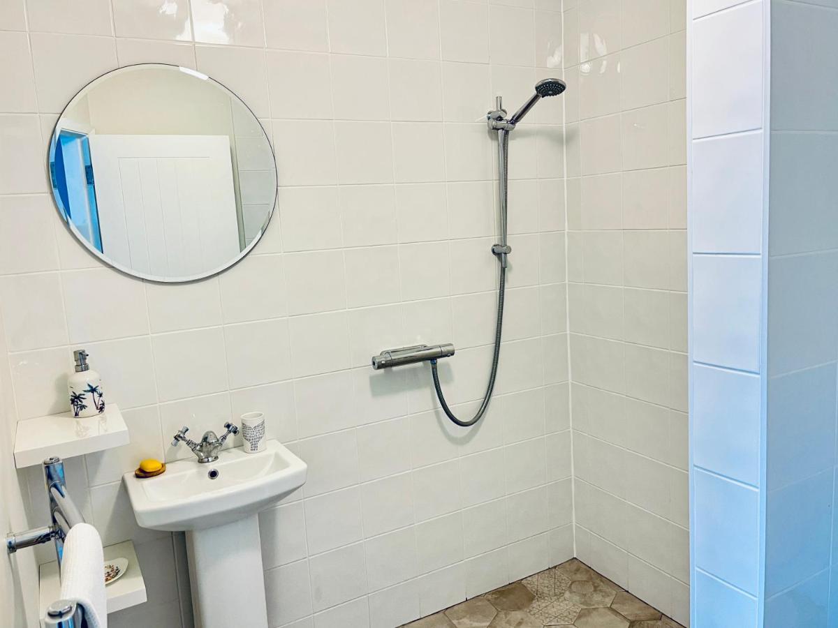 Harbour View Retreat Cro Na Mbo Apartment Midleton Luaran gambar